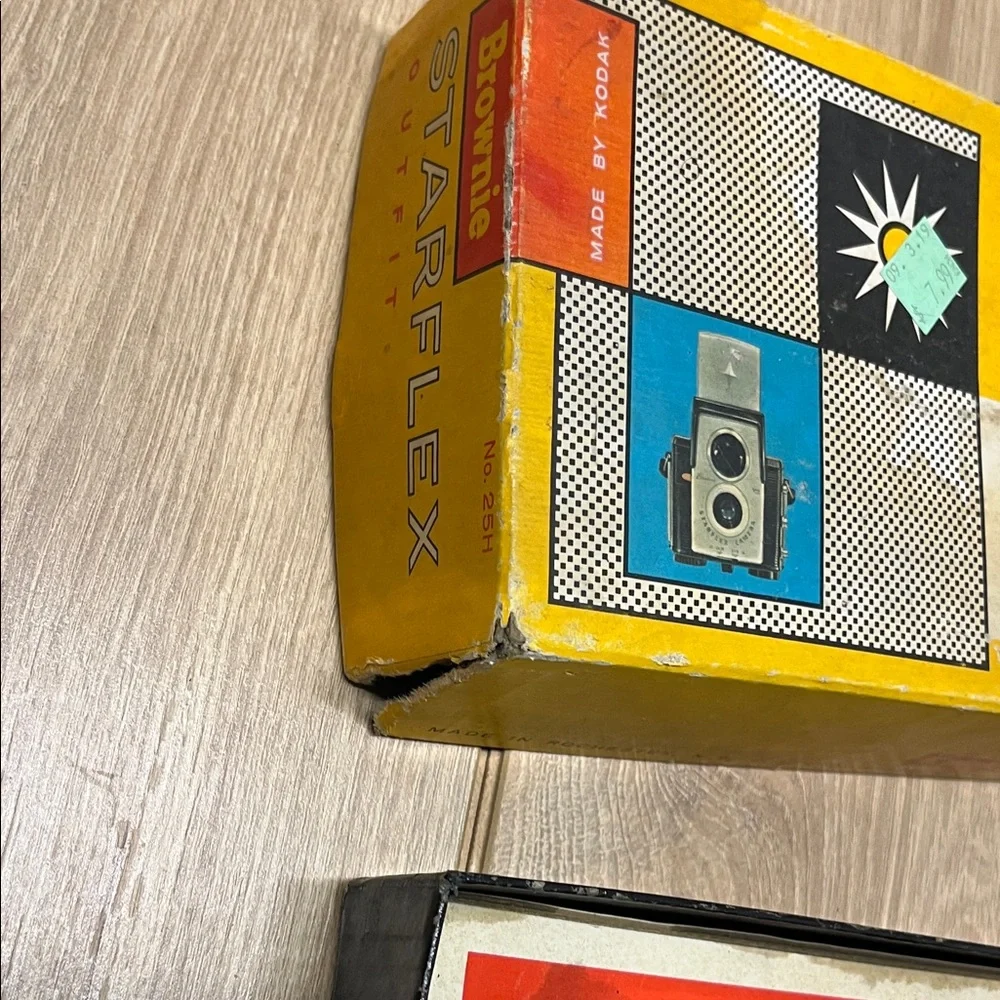 Kodak Brownie Vintage Starflex Black and Silver Camera Set